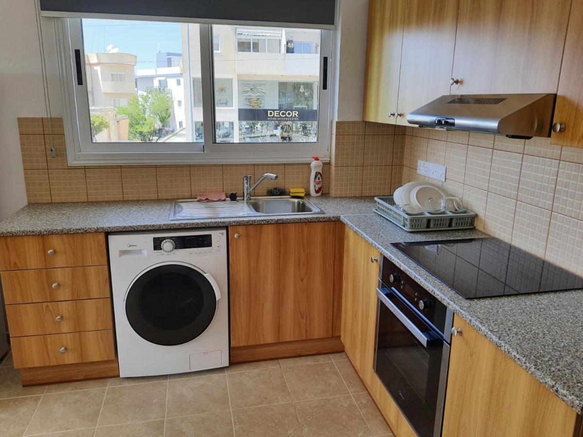 Lovely Apartment At The City Center Of Paphos Bagian luar foto