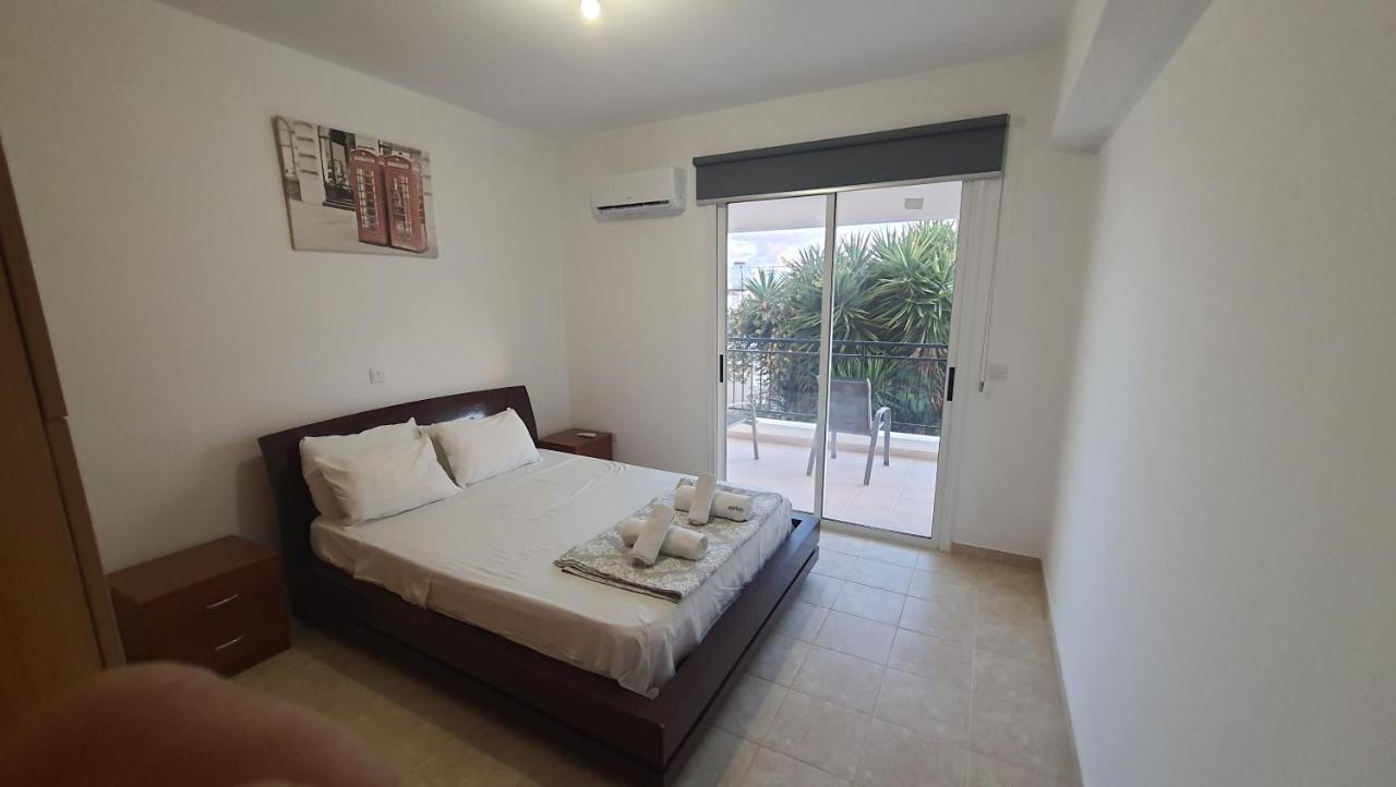 Lovely Apartment At The City Center Of Paphos Bagian luar foto
